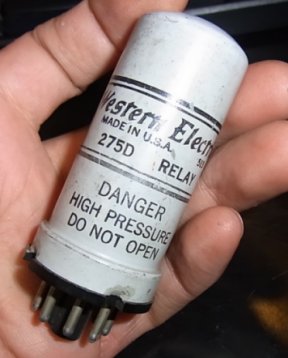 etc/R0018223.jpg 21KB 