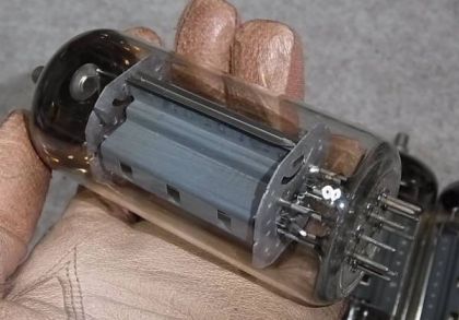 etc/el509Image2.jpg 24KB 