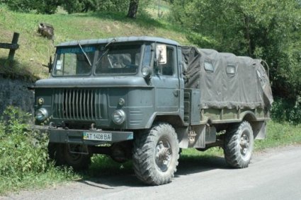 mil_items/GAZ-66.jpg 35KB 