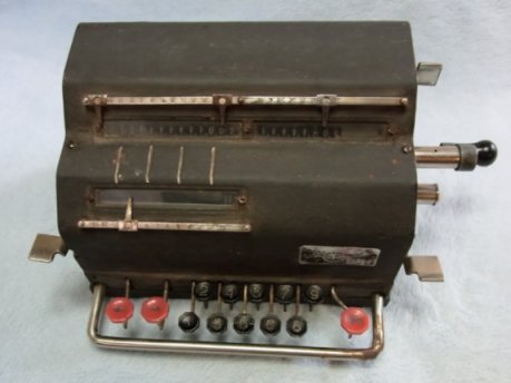 mil_items/R0010143.jpg 24KB 