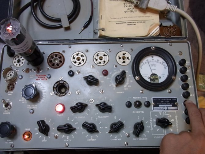 mil_items/R0011465.jpg 66KB 