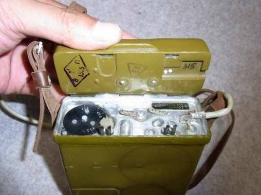 mil_items/R0012003.jpg 38KB 