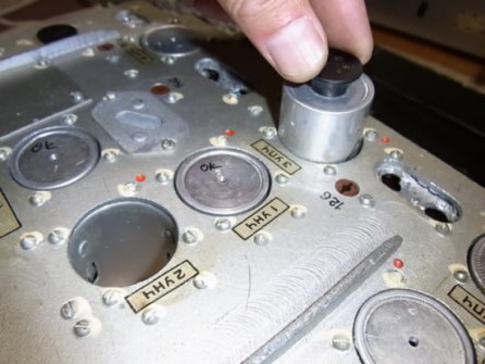 mil_items/R0017653.jpg 31KB 