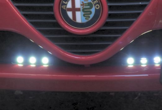 etc_1/car_1/R0060279.jpg 21KB 