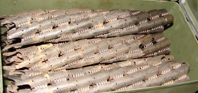 etc_1/etc_1_2/gunchainImage1.jpg 51KB 