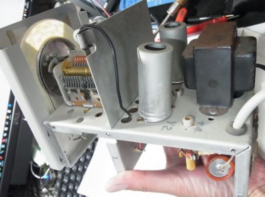 etc_1/webR0060842.jpg 32KB 