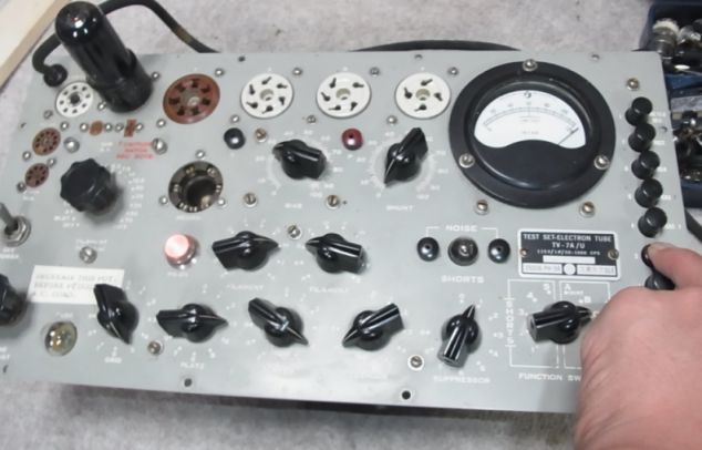 etc_1/webR0060902.jpg 40KB 